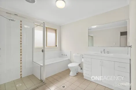 Property photo of 11 Christiana Close West Nowra NSW 2541