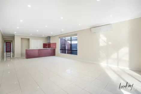 Property photo of 13 Tindales Road Wollert VIC 3750