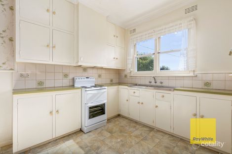 Property photo of 18 Weeroona Avenue Hamlyn Heights VIC 3215