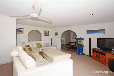 Property photo of 3 Royal Drive Kawungan QLD 4655