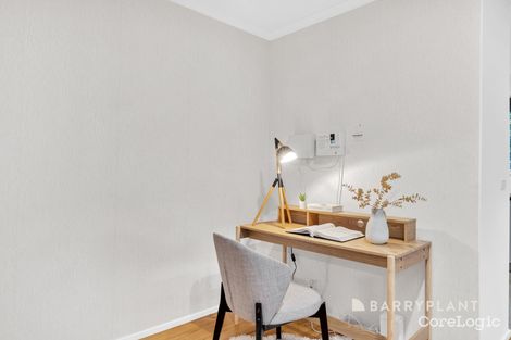 Property photo of 18 Higgs Avenue Mill Park VIC 3082