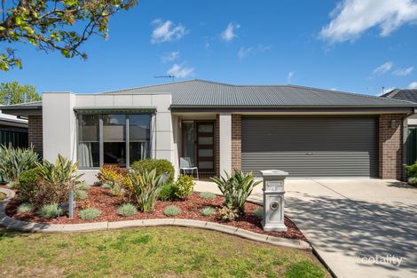 Property photo of 17 Inwood Crescent Wodonga VIC 3690