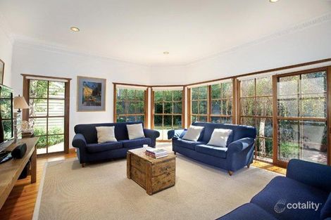 Property photo of 11 Whyte Grove Mont Albert VIC 3127