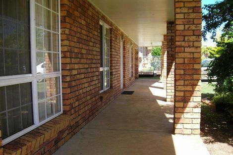 Property photo of 16 Misfeld Close Gracemere QLD 4702