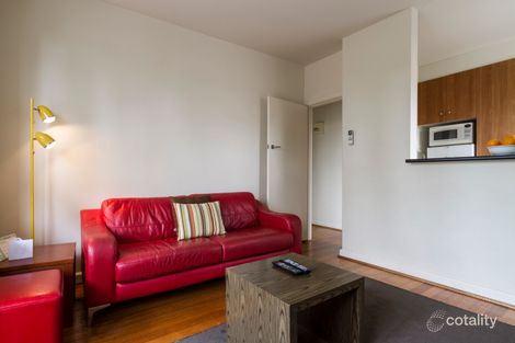 5/2 Robe St, St Kilda, VIC 3182