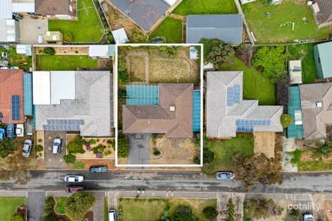 8 HILLIER CT, ANDREWS FARM, SA 5114