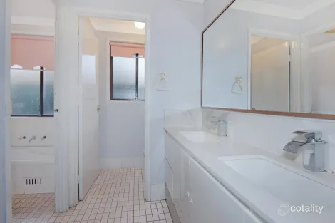 Property photo of 33 Pendley Crescent Quakers Hill NSW 2763