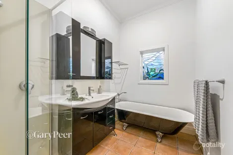 Property photo of 4 Beatty Crescent Ormond VIC 3204