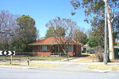 31 Whiteside St, Cloverdale, WA 6105