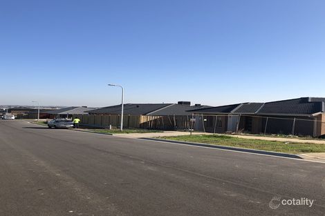 Property photo of 33 Babylon Crest Clyde North VIC 3978