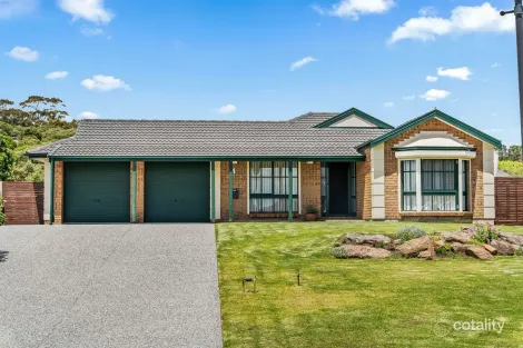 Property photo of 4 Harbury Court Onkaparinga Hills SA 5163