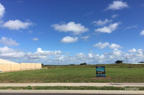 Property photo of 10 Raffia Street Rural View QLD 4740