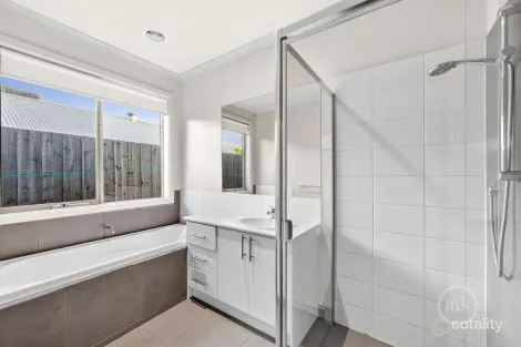 Property photo of 4 Lanner Way Doreen VIC 3754
