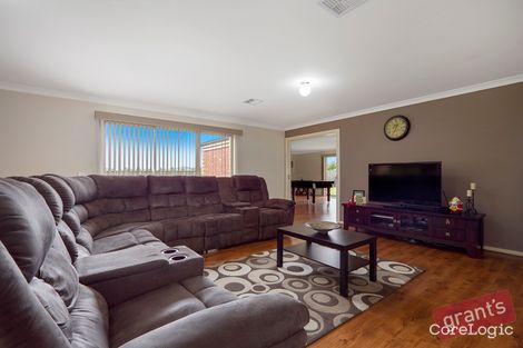 Property photo of 14 Roselea Place Narre Warren North VIC 3804