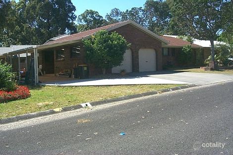 Property photo of 25 Matong Drive Ocean Shores NSW 2483