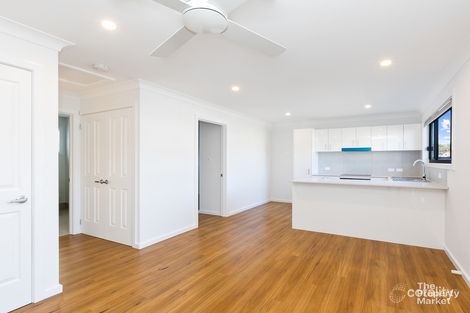 Property photo of 31 Warwick Avenue Mannering Park NSW 2259