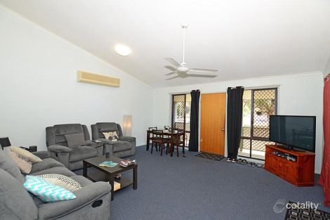1/12 Denmans Camp Rd, Torquay, QLD 4655