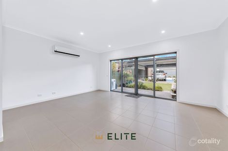 Property photo of 25/2 Sanoma Drive Skye VIC 3977