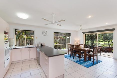 Property photo of 11 Baumea Court Elanora QLD 4221