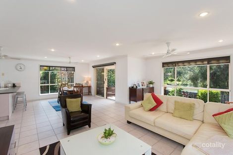 Property photo of 11 Baumea Court Elanora QLD 4221