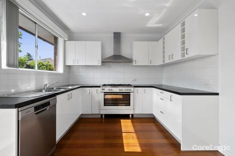 Property photo of 1 Peveril Street Glen Waverley VIC 3150