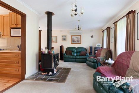 Property photo of 31 Macclesfield Road Emerald VIC 3782