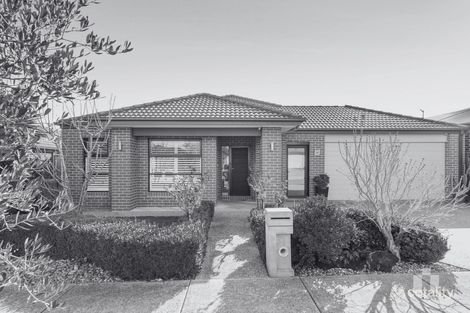 Property photo of 10 Dunraven Crescent Doreen VIC 3754