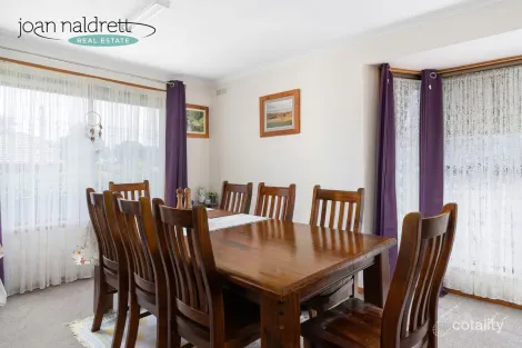 Property photo of 27 Lawrence Street Wodonga VIC 3690