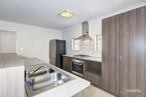 8/171 Mills St, Queens Park, WA 6107