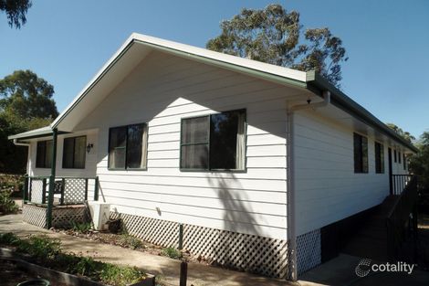 Property photo of 15 Lake Drive Meringandan QLD 4352