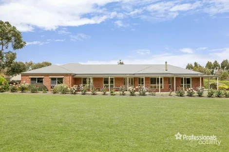 84 Hamilton-Chatsworth Rd, Hamilton, VIC 3300