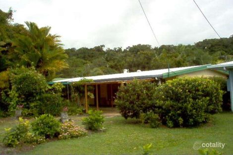 Property photo of 21 Maud Street Flying Fish Point QLD 4860