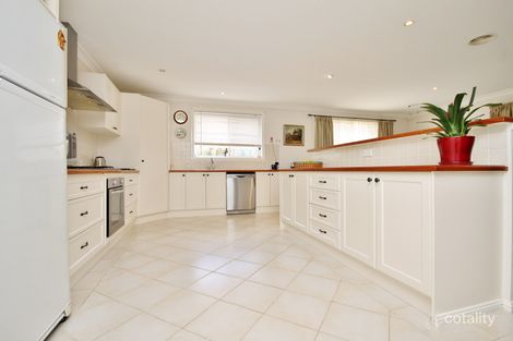 Property photo of 16 Willott Close Eglinton NSW 2795