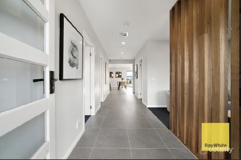Property photo of 49 Penver Drive Cobblebank VIC 3338