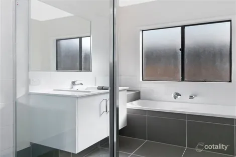 Property photo of 25 Glenafton Court Ormeau QLD 4208
