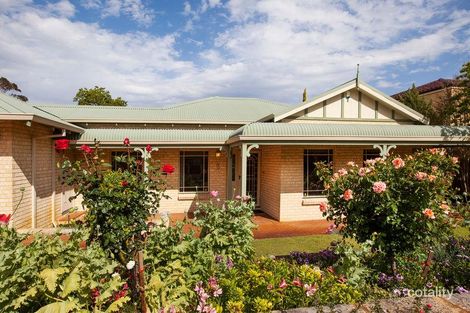 Property photo of 66 Second Avenue Rossmoyne WA 6148