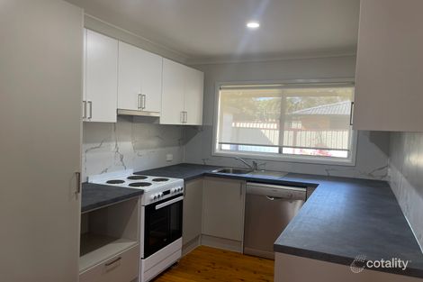 Property photo of 4 Deschamps Close Thornton NSW 2322
