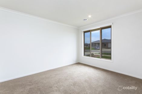 Property photo of 32 Owarra Boulevard Mount Duneed VIC 3217