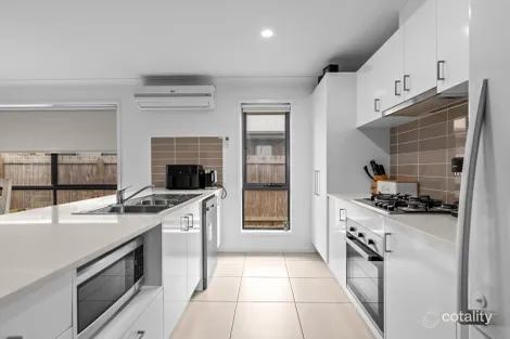 Property photo of 4 Mary Crescent Rosewood QLD 4340