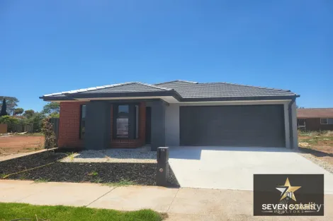 58 Hanover Cct, Melton South, VIC 3338