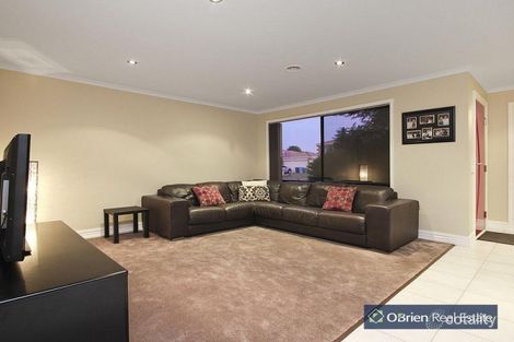 Property photo of 30 Lighthorse Crescent Narre Warren South VIC 3805