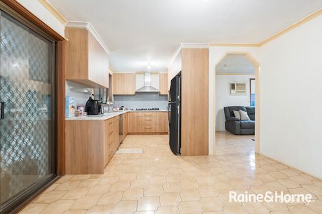 Property photo of 14 Glenbourne Road Cranbourne VIC 3977
