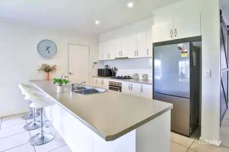 Property photo of 2 Ella-Mae Court Red Cliffs VIC 3496