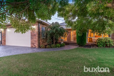 15 Toyne Ave, Hamlyn Heights, VIC 3215