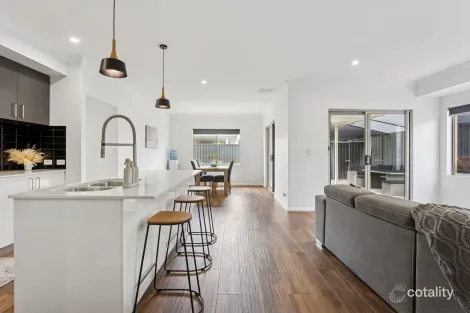 Property photo of 14 Bartley Chase Aveley WA 6069