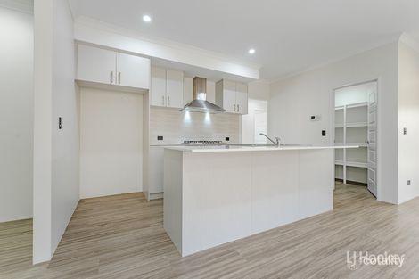 Property photo of 24 Headingley Link Meadow Springs WA 6210