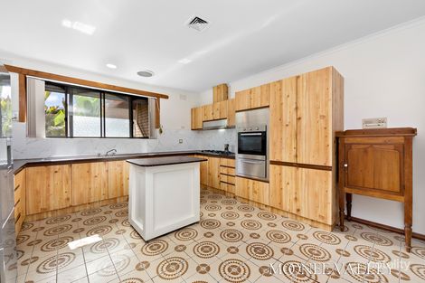 Property photo of 16 Barbara Crescent Avondale Heights VIC 3034