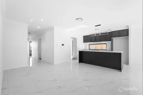 Property photo of 16 Garnet Court Chambers Flat QLD 4133