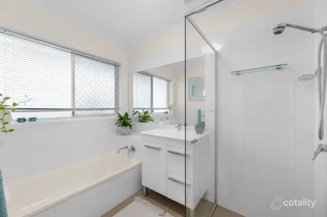 Property photo of 16 Browning Boulevard Battery Hill QLD 4551
