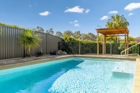 2 Jubata Ct, Burrum Heads, QLD 4659
